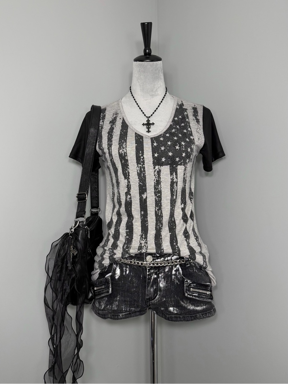 Vintage Grunge Punk Katydid Graphic American Flag Rhinestone V-Neck Top Size M